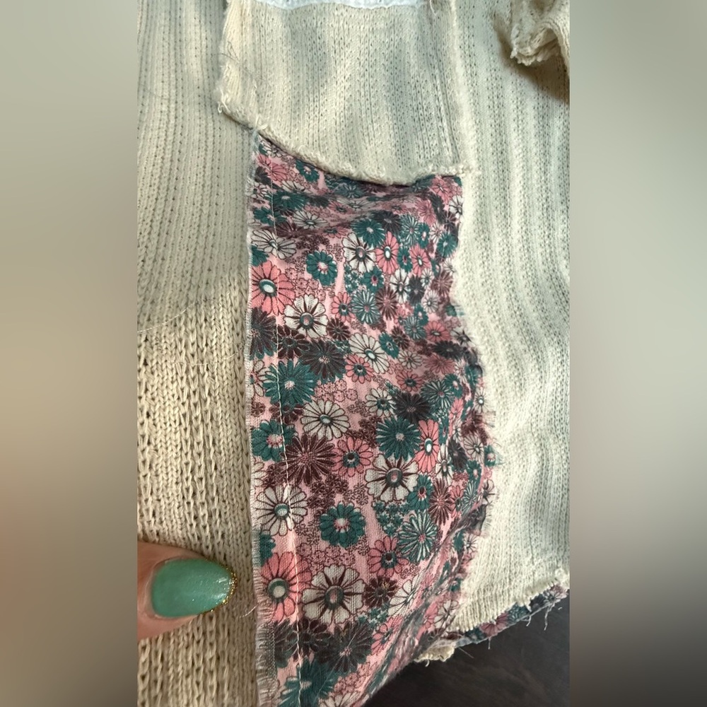 POL Floral Knit Shirt with Pink and Cream Accents - Picture 7 of 16